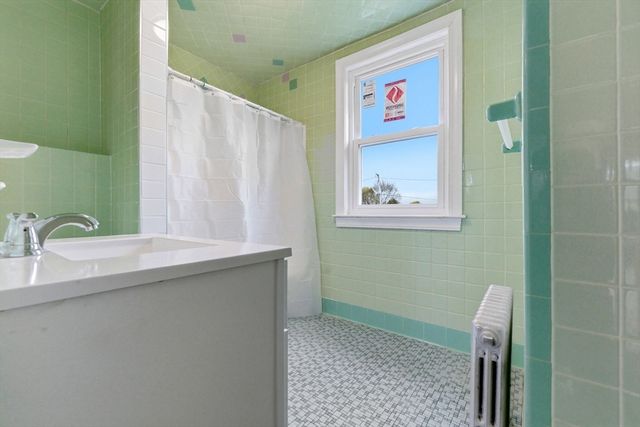 84 Margin St 2, Peabody, MA 01960