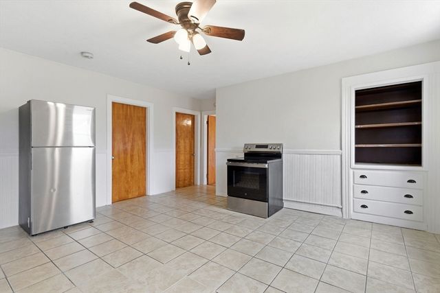 84 Margin St 2, Peabody, MA 01960
