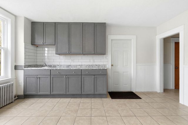 84 Margin St 2, Peabody, MA 01960