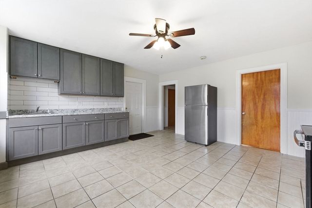 84 Margin St 2, Peabody, MA 01960