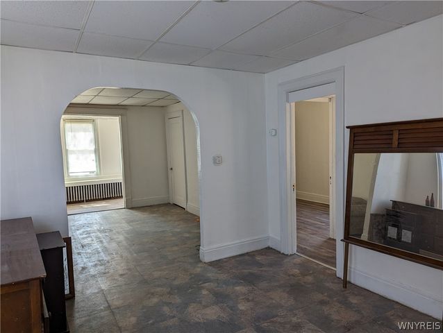 32 Gladstone Street, Buffalo, NY 14207