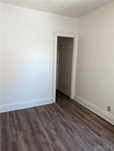 32 Gladstone Street, Buffalo, NY 14207