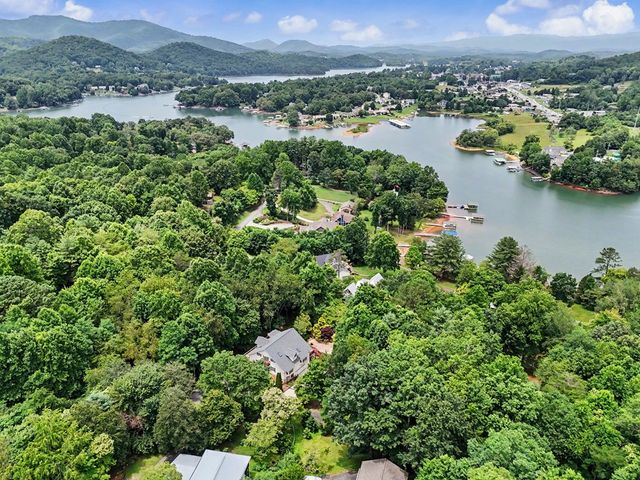 488 Dogwood Place, Hiawassee, GA 30546