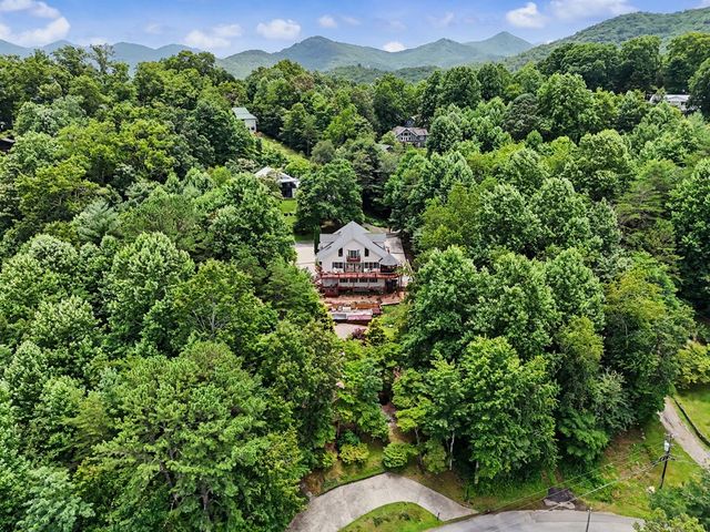 488 Dogwood Place, Hiawassee, GA 30546