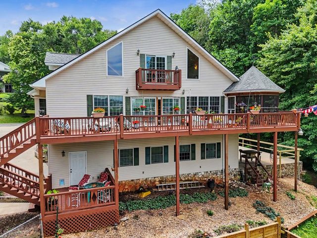 488 Dogwood Place, Hiawassee, GA 30546