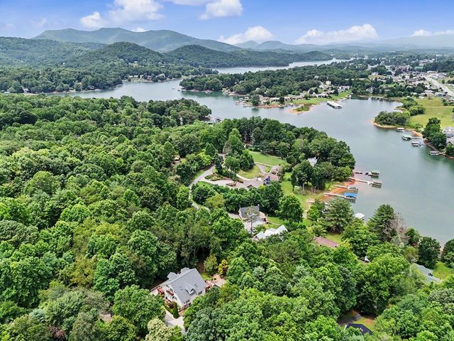 488 Dogwood Place, Hiawassee, GA 30546