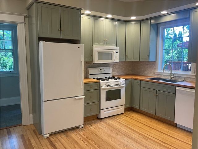 923 Harvard Street, Rochester, NY 14610