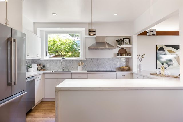900 Euclid Ave, Berkeley, CA 94708
