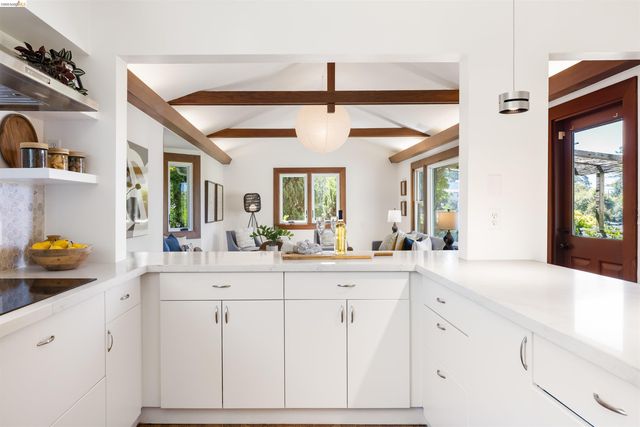 900 Euclid Ave, Berkeley, CA 94708