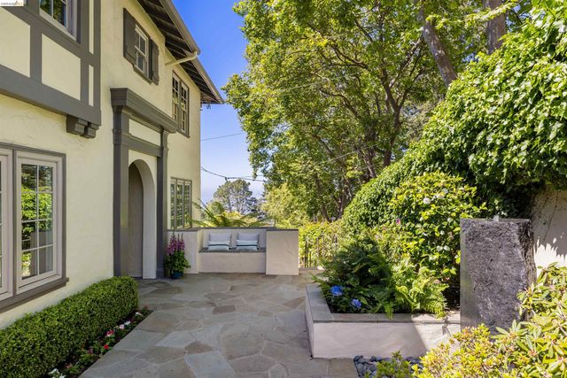 900 Euclid Ave, Berkeley, CA 94708