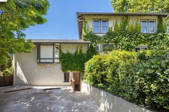 900 Euclid Ave, Berkeley, CA 94708