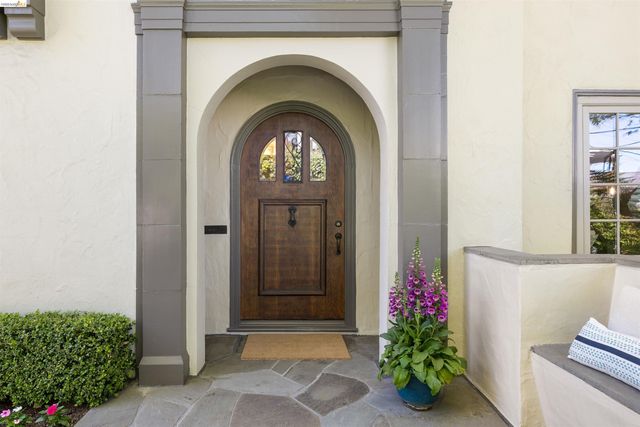 900 Euclid Ave, Berkeley, CA 94708