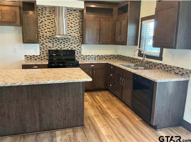 17284 County Road 1100, Flint, TX 75762