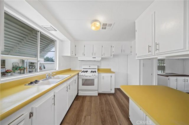 575 S Lyon 147, Hemet, CA 92543