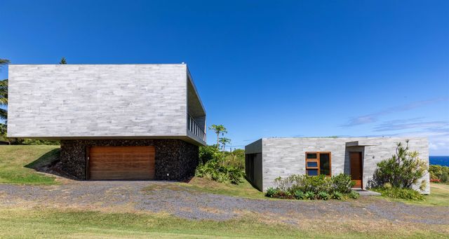454 Hoolawa Rd, Haiku, HI 96708
