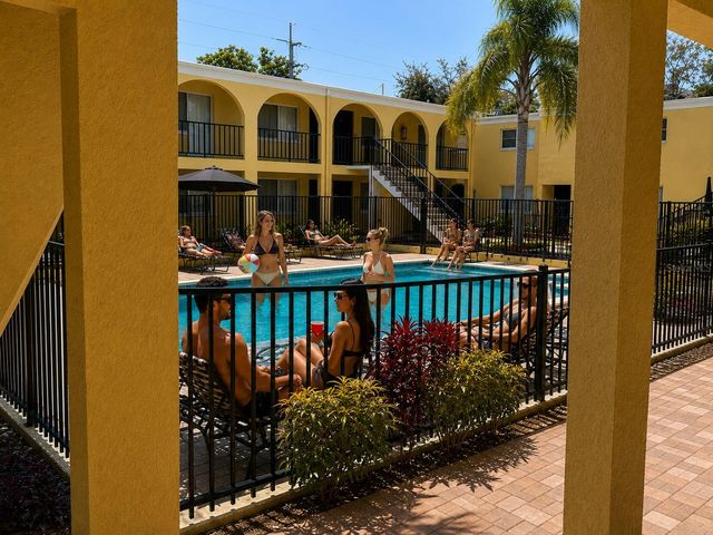 3206 W AZEELE STREET 118, Tampa, FL 33609