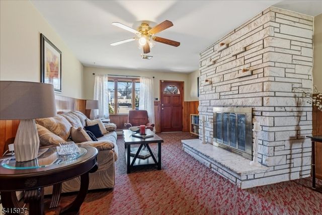 53 Woodmont Rd, Montville Twp., NJ 07058