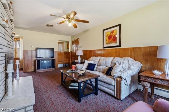 53 Woodmont Rd, Montville Twp., NJ 07058