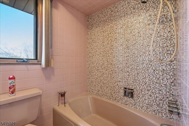 53 Woodmont Rd, Montville Twp., NJ 07058