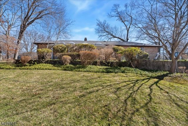 53 Woodmont Rd, Montville Twp., NJ 07058