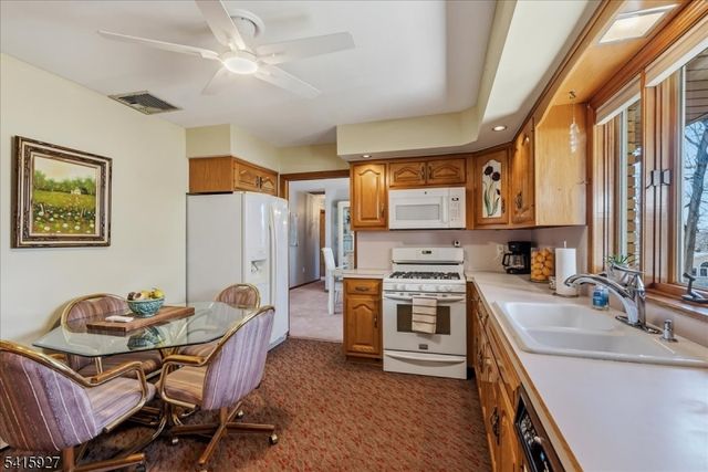 53 Woodmont Rd, Montville Twp., NJ 07058