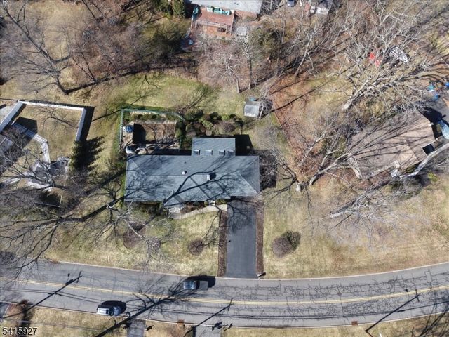 53 Woodmont Rd, Montville Twp., NJ 07058