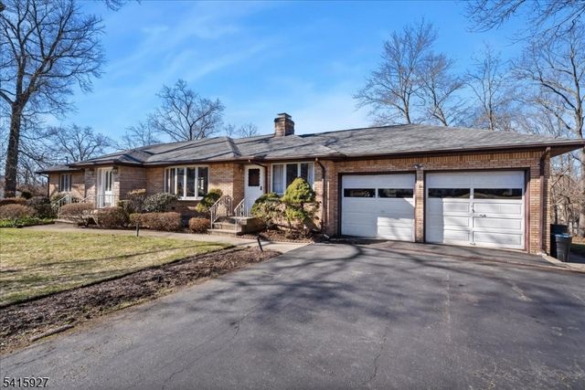 53 Woodmont Rd, Montville Twp., NJ 07058