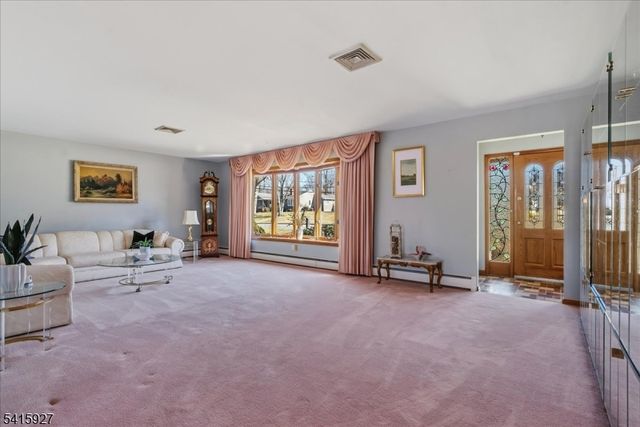 53 Woodmont Rd, Montville Twp., NJ 07058