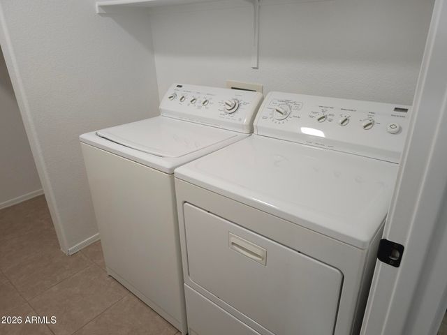 8002 W STELLA Avenue, Glendale, AZ 85303