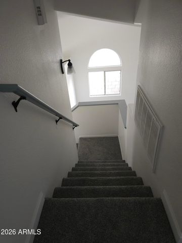 8002 W STELLA Avenue, Glendale, AZ 85303