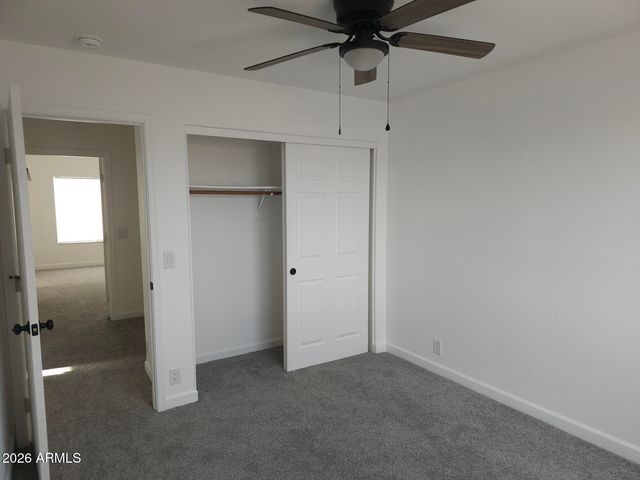 8002 W STELLA Avenue, Glendale, AZ 85303