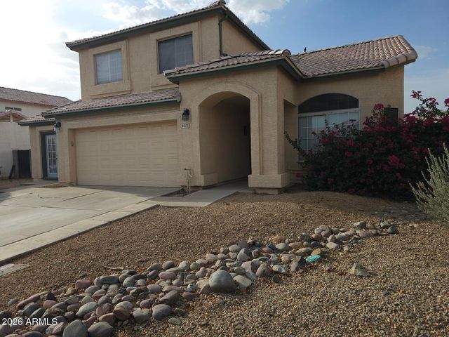 8002 W STELLA Avenue, Glendale, AZ 85303