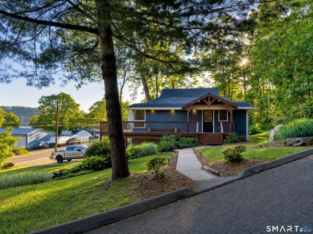 10 Lenape Trail, Southbury, CT 06488