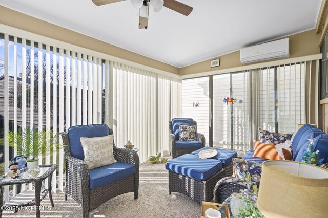 4 Aspen Plaza 4A, Monroe, NJ 08831