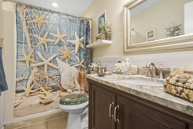 4 Aspen Plaza 4A, Monroe, NJ 08831