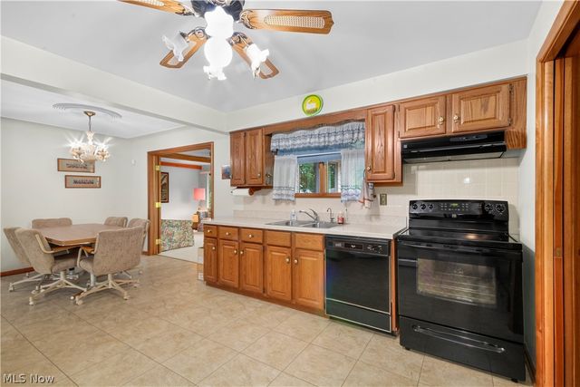 2494 Ardenwood Place, Austintown, OH 44515