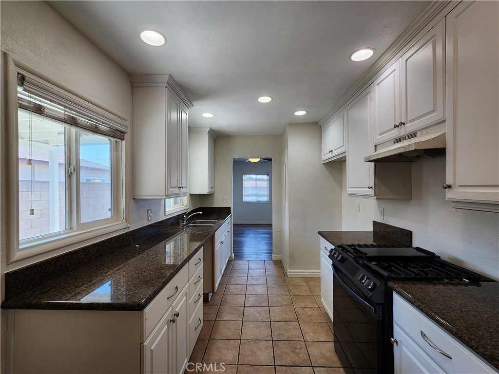 Image 4 of property listing at 4765 Harvard, Montclair, CA 91763