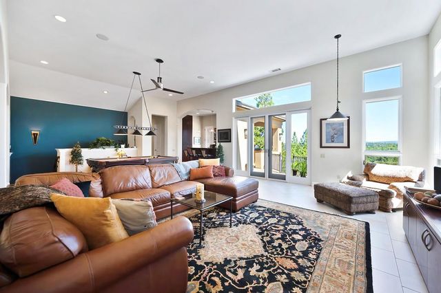 4941 D Agostini Dr, Somerset, CA 95684