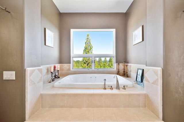 4941 D Agostini Dr, Somerset, CA 95684