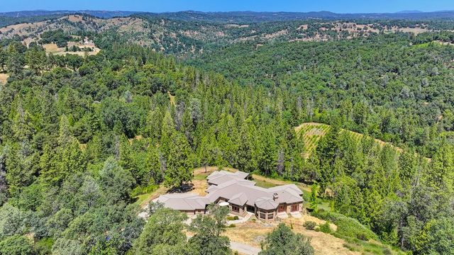 4941 D Agostini Dr, Somerset, CA 95684