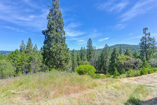 4941 D Agostini Dr, Somerset, CA 95684