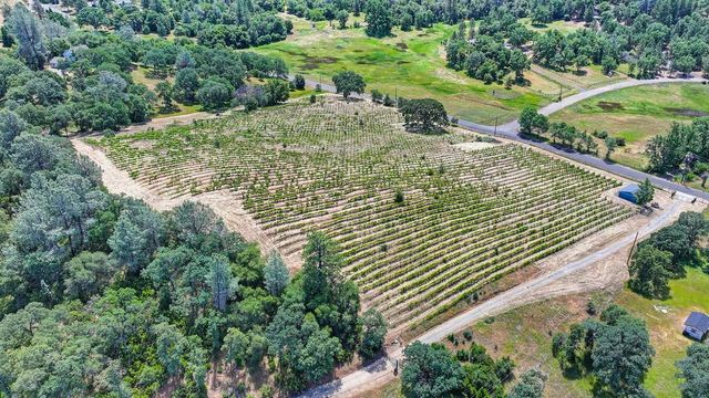 4941 D Agostini Dr, Somerset, CA 95684