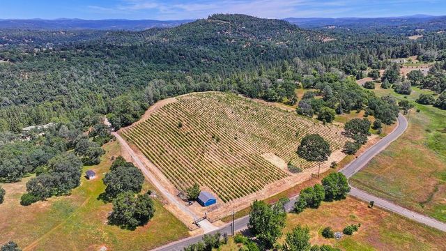 4941 D Agostini Dr, Somerset, CA 95684