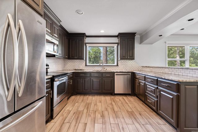 3501 lakeview Road, North Little Rock, AR 72116