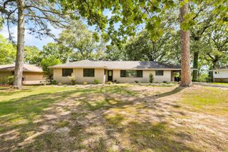 3501 lakeview Road, North Little Rock, AR 72116