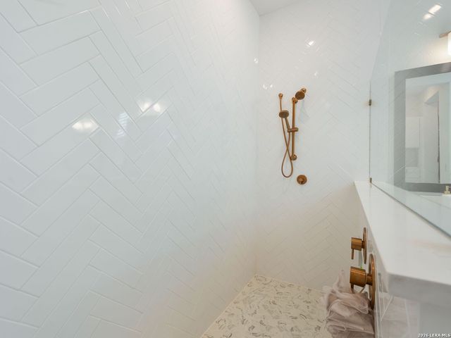 3914 Balentine, San Antonio, TX 78257