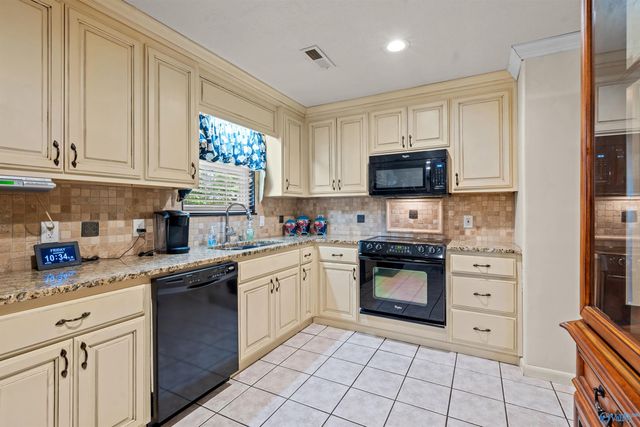 121 Flowerwood Drive, Meridianville, AL 35759