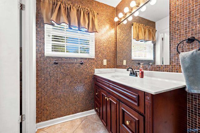 121 Flowerwood Drive, Meridianville, AL 35759