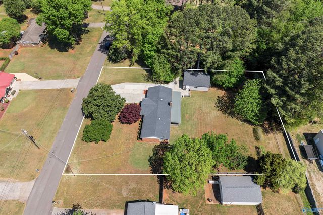 121 Flowerwood Drive, Meridianville, AL 35759