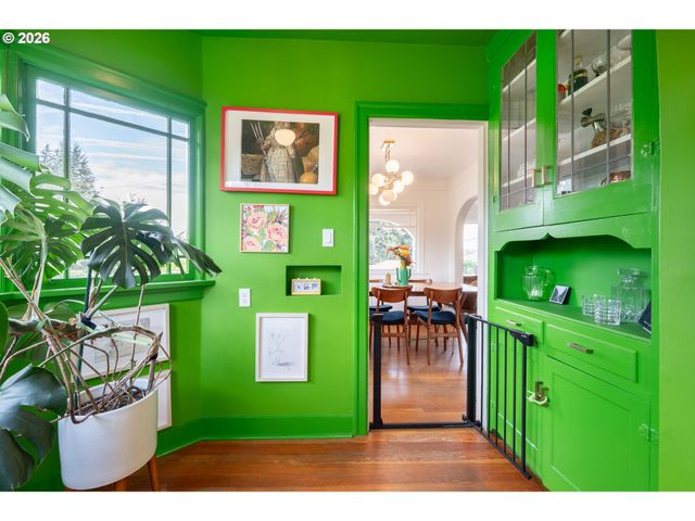 461 Se 72ND Ave, Portland, OR 97215